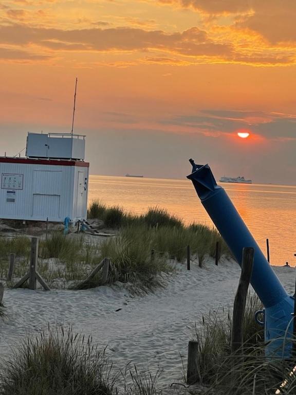 Exclusive Fewo In Warnemuende, 150M To The Beach, 2 Bathrooms, 2 Bedrooms, Sauna, Wifi And Much More. Rostock Exterior foto
